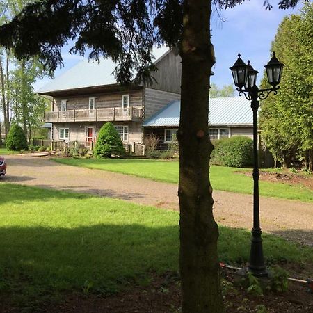 Bye The Bay Bed And Breakfast Ridgetown Экстерьер фото