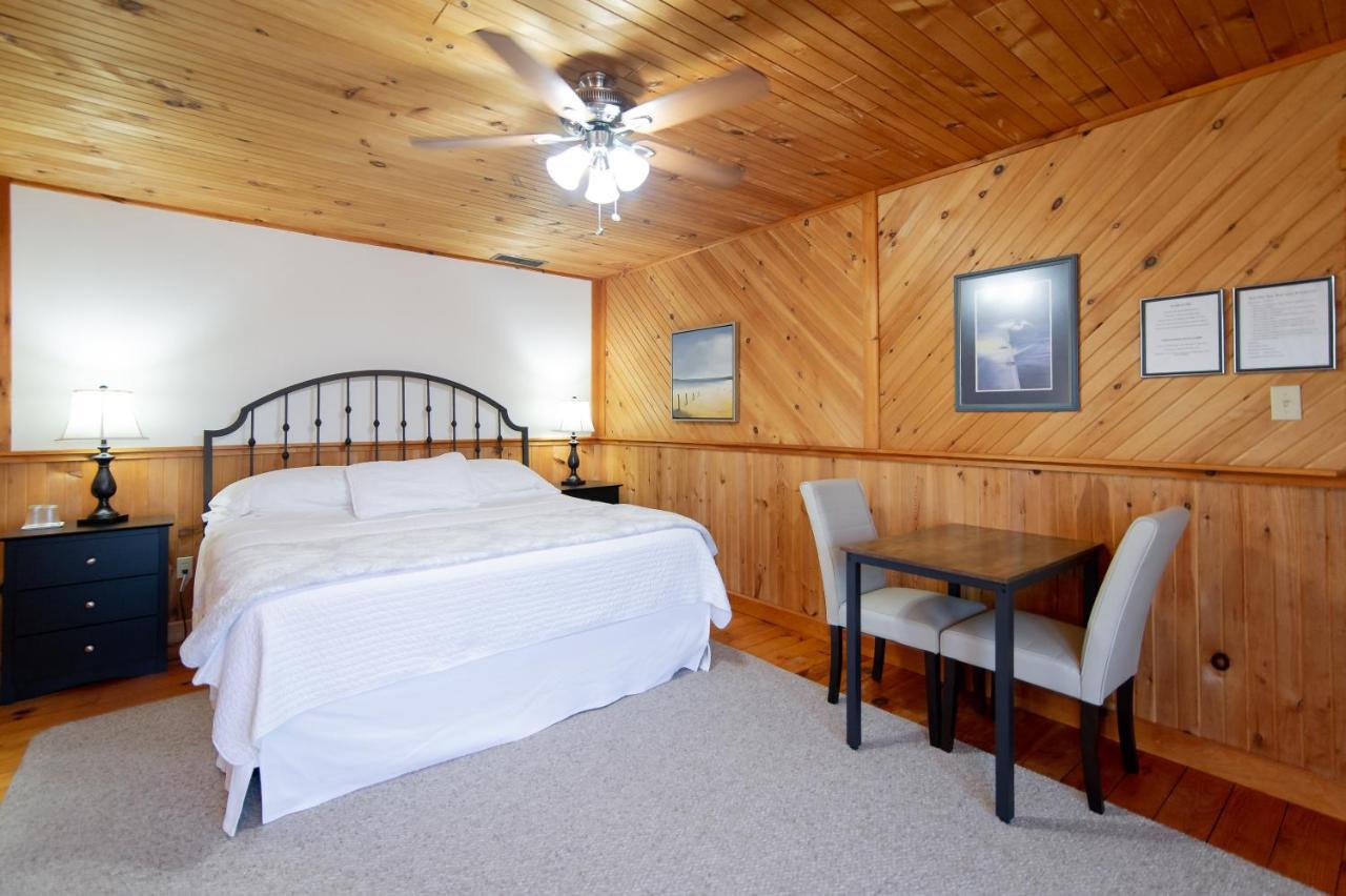 Bye The Bay Bed And Breakfast Ridgetown Экстерьер фото