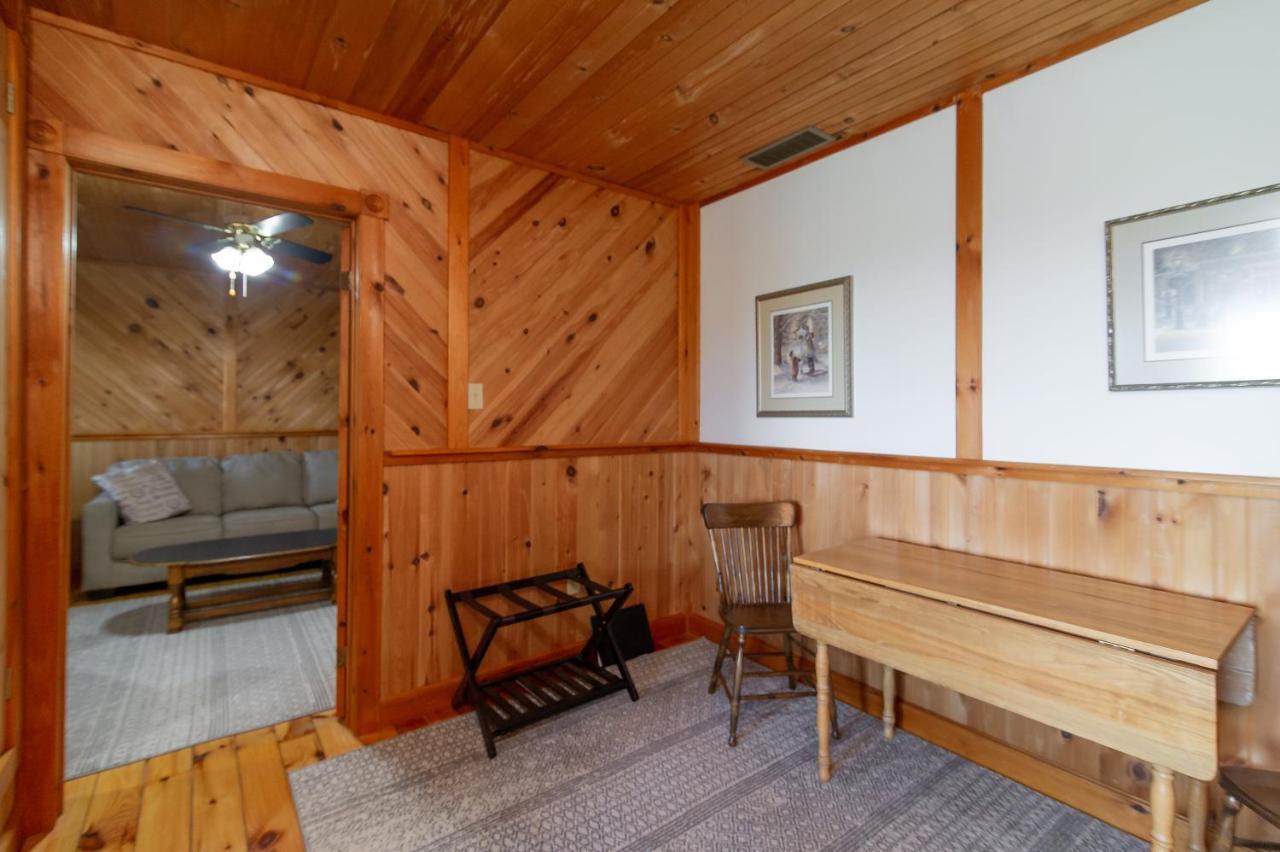 Bye The Bay Bed And Breakfast Ridgetown Экстерьер фото